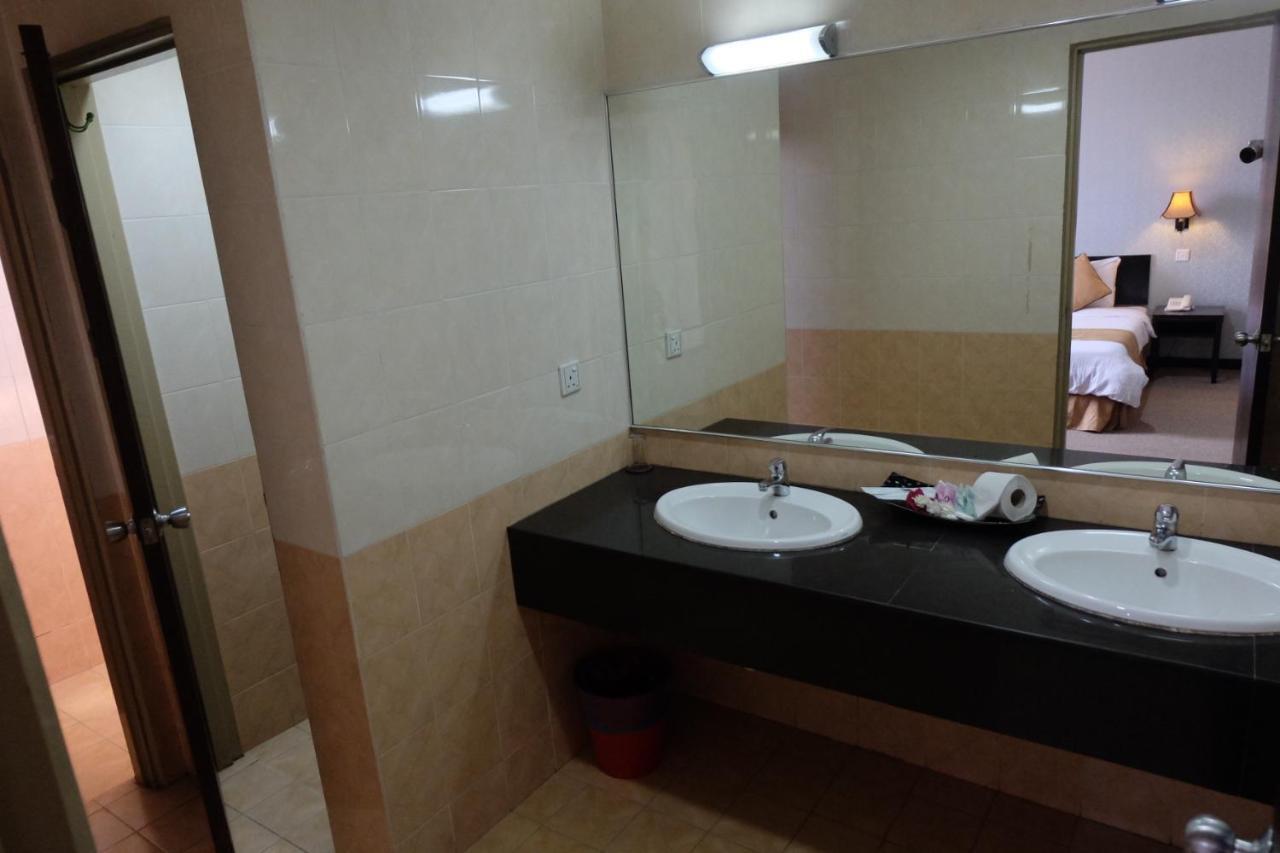 Carlton Hotel Shah Alam Dış mekan fotoğraf
