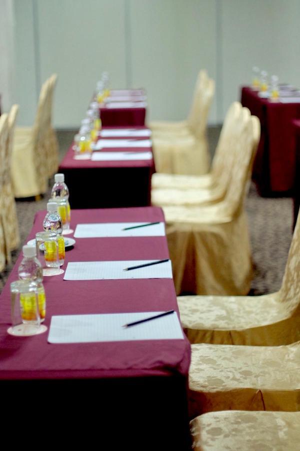 Carlton Hotel Shah Alam Dış mekan fotoğraf