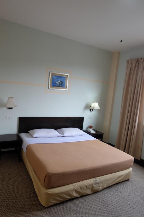 Carlton Hotel Shah Alam Dış mekan fotoğraf
